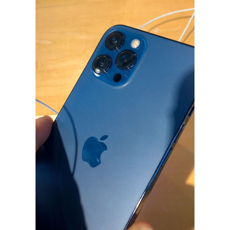 iPhone 12 Pro Max 128 Go – Neuf ouvert – photo du modèle (illustration non contractuelle), identique pour toutes les capacités et tous les états