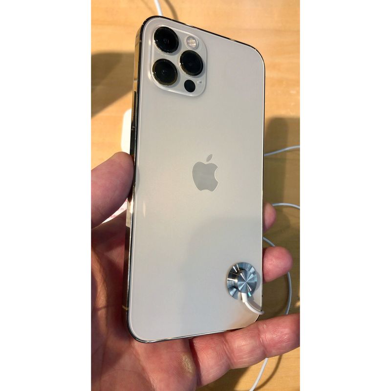 iPhone 12 Pro 128 Go – Neuf ouvert – photo du modèle (illustration non contractuelle), identique pour toutes les capacités et tous les états