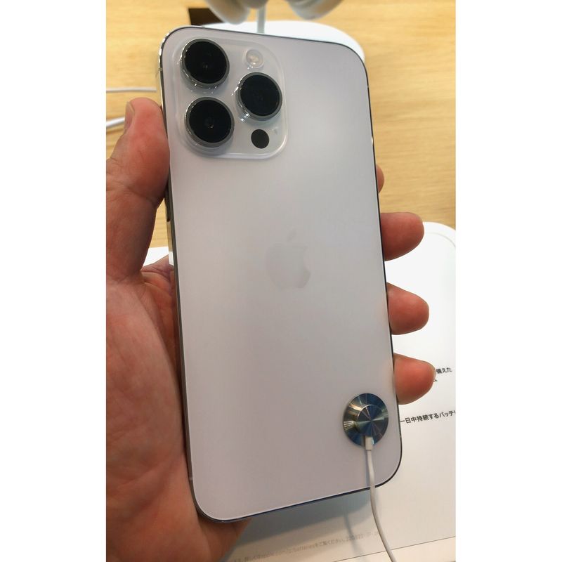 iPhone 14 Pro 128 Go – Neuf ouvert – photo du modèle (illustration non contractuelle), identique pour toutes les capacités et tous les états