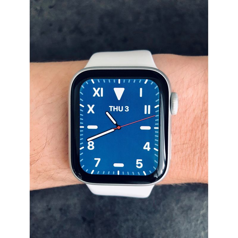 Apple Watch Series 4 44 mm – Neuf scellé – photo du modèle (illustration non contractuelle), identique pour toutes les capacités et tous les états