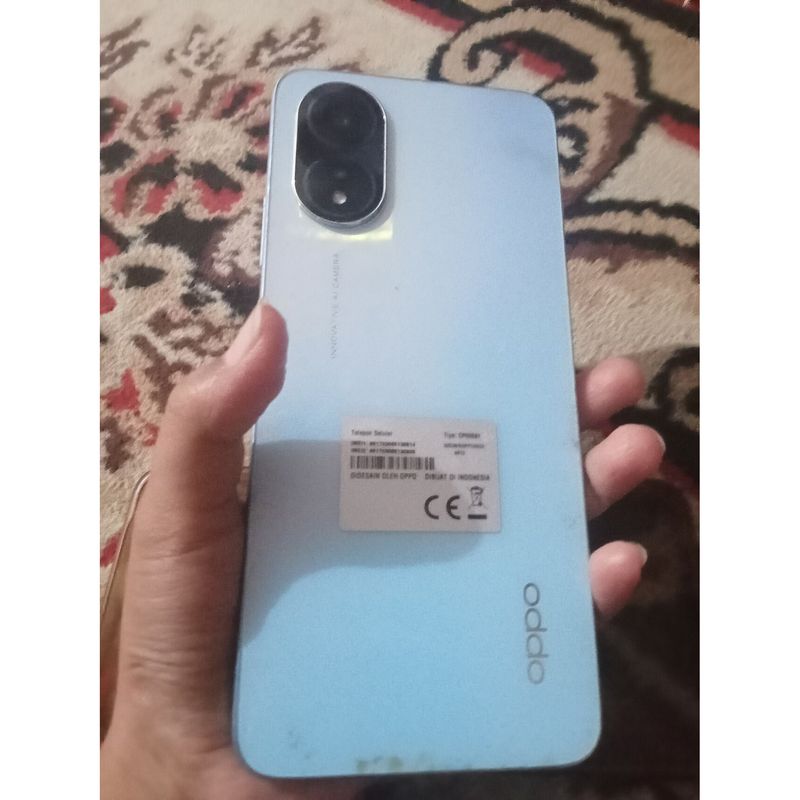 Oppo A18 64 Go / 4 Go RAM – Neuf ouvert – photo du modèle (illustration non contractuelle), identique pour toutes les capacités et tous les états