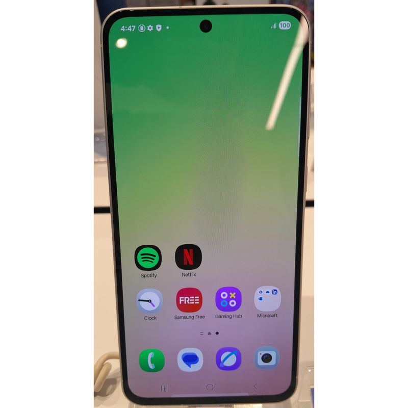 Samsung Galaxy A56 128 Go / 8 Go RAM – Neuf scellé – photo du modèle (illustration non contractuelle), identique pour toutes les capacités et tous les états