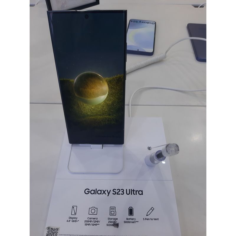 Samsung Galaxy S23 Ultra 512 Go / 12 Go RAM – Neuf ouvert – photo du modèle (illustration non contractuelle), identique pour toutes les capacités et tous les états